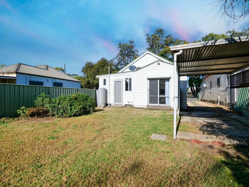 16 Elizabeth Street, Singleton NSW 2330