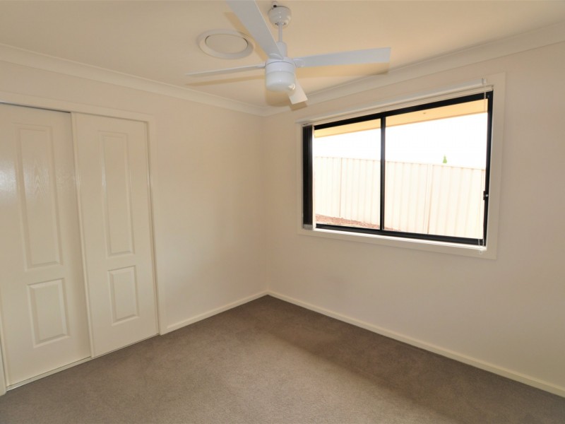 2/168 Gardner Cct, Singleton Heights NSW 2330