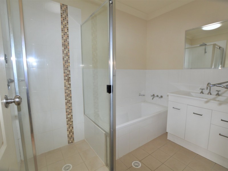 2/168 Gardner Cct, Singleton Heights NSW 2330