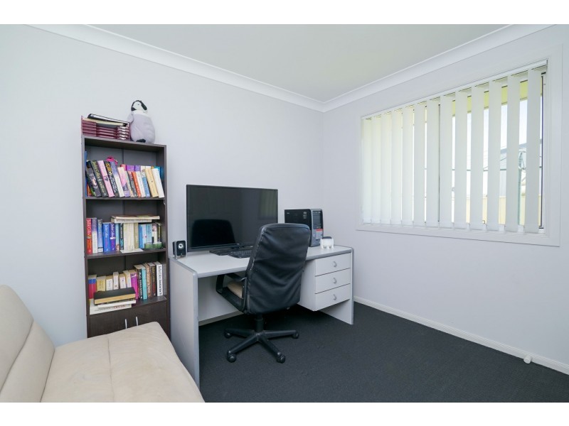 8 Brittany Avenue, Rutherford NSW 2320