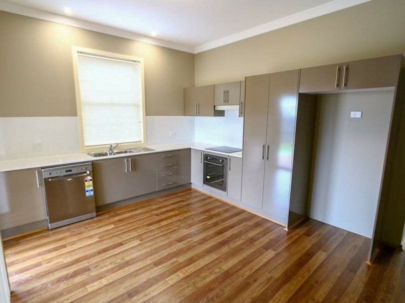 1 Orchard Avenue, Singleton NSW 2330