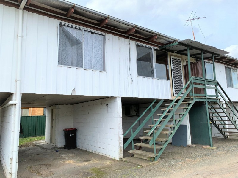 4/15a Boonal Street, Singleton NSW 2330