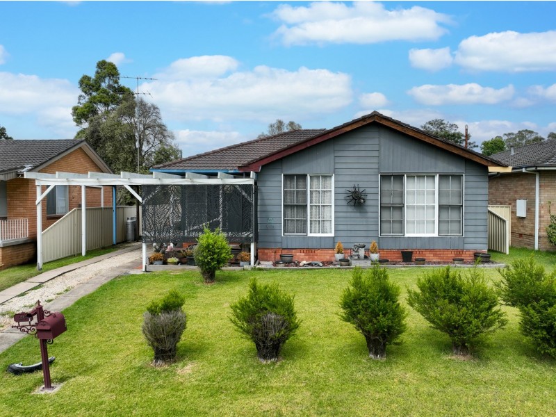 26 James Cook Avenue, Singleton NSW 2330