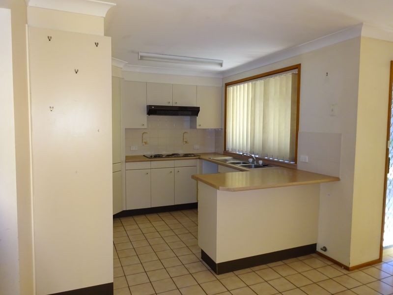 8A Heather Place, Singleton NSW 2330