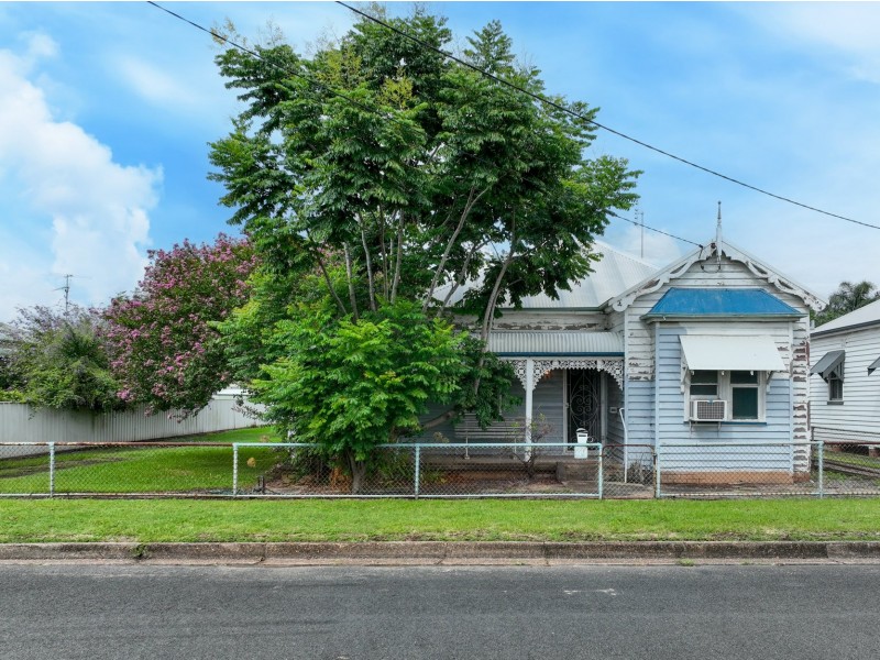 49 Pitt Street, Singleton NSW 2330