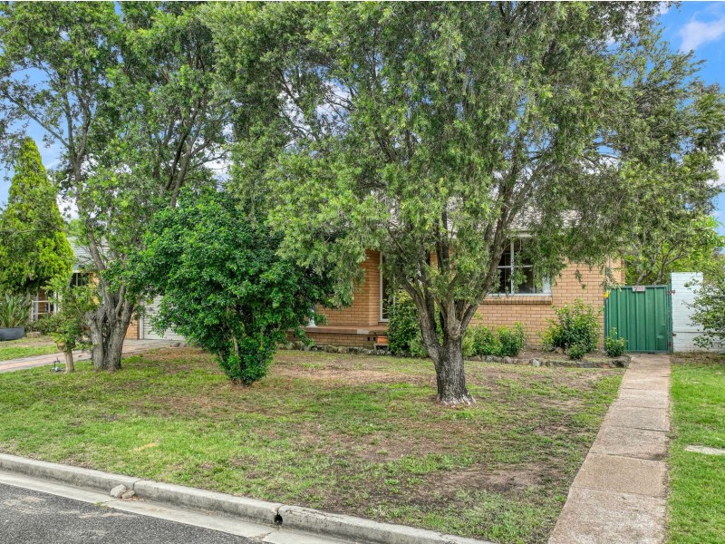 73 Lawson Avenue, Singleton NSW 2330