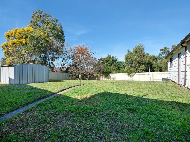 13 Watts Close, Singleton NSW 2330