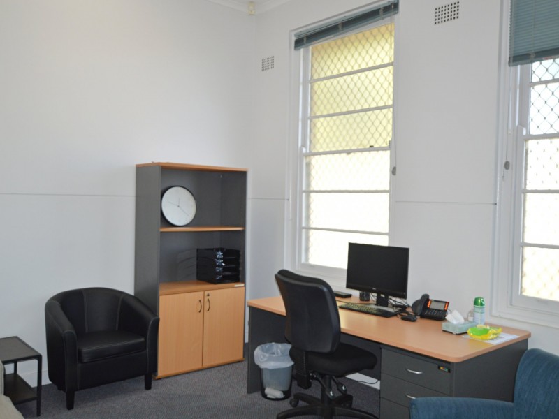 2/16 Cambridge Street, Singleton NSW 2330