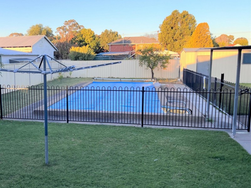 16 Pelerin Avenue, Singleton NSW 2330