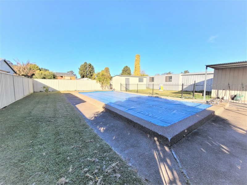 16 Pelerin Avenue, Singleton NSW 2330