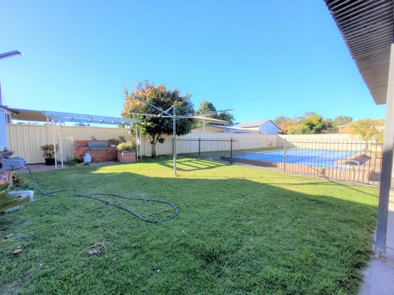 16 Pelerin Avenue, Singleton NSW 2330