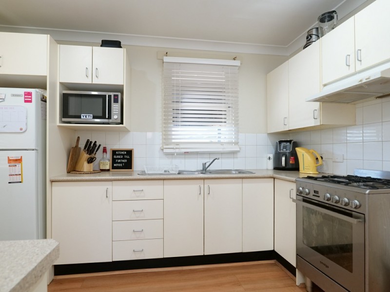 4 Moore Close, Singleton NSW 2330