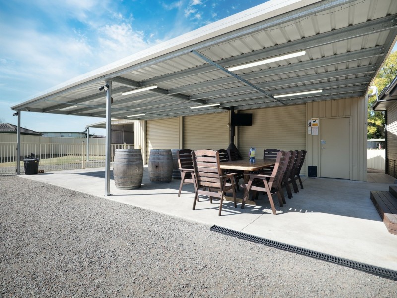 4 Moore Close, Singleton NSW 2330