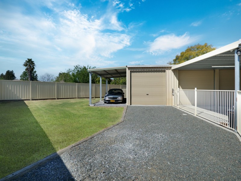 4 Moore Close, Singleton NSW 2330