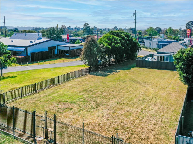 1 Orchard Avenue, Singleton NSW 2330