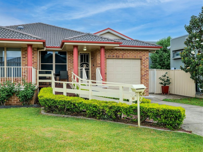 2/12 Bowden Street, Singleton NSW 2330