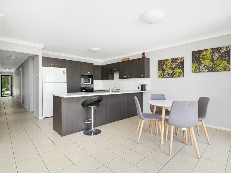 2/62 Wattle Ponds Road, Singleton NSW 2330