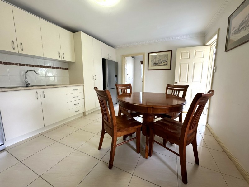 17 Pitt Street, Singleton NSW 2330