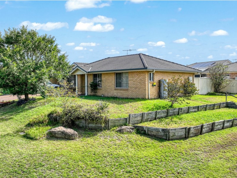 19 A Wilkinson Bouelvard, Singleton NSW 2330