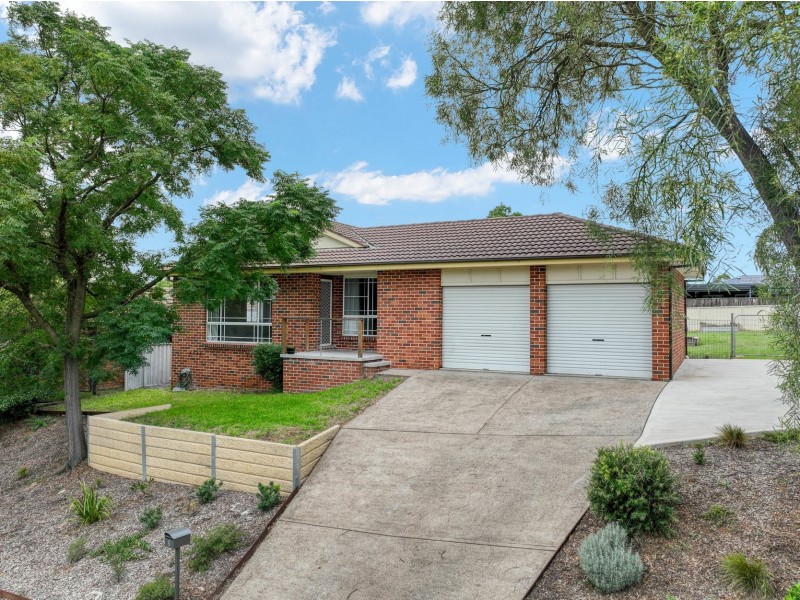8 Wilmot Place, Singleton NSW 2330