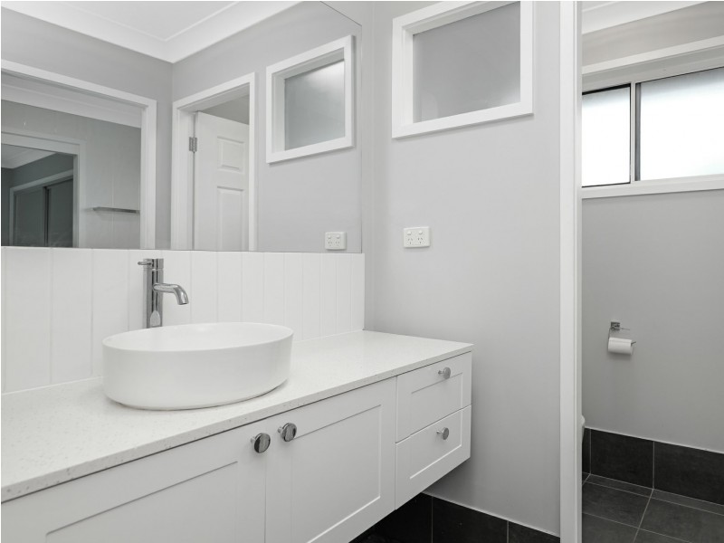 8 Wilmot Place, Singleton NSW 2330