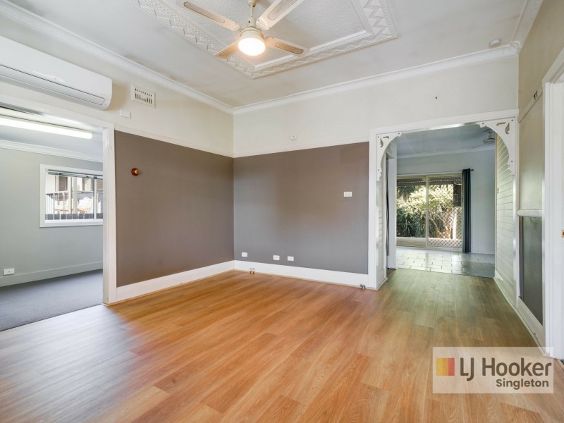 1 Victoria Street, Singleton NSW 2330