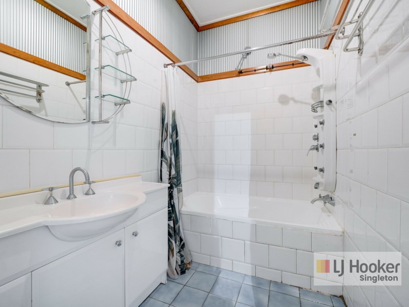 1 Victoria Street, Singleton NSW 2330