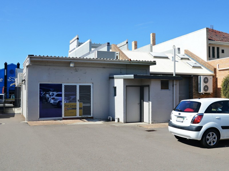 2/96 John Street, Singleton NSW 2330