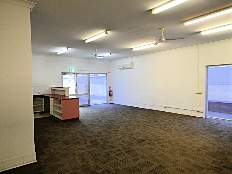 2/96 John Street, Singleton NSW 2330
