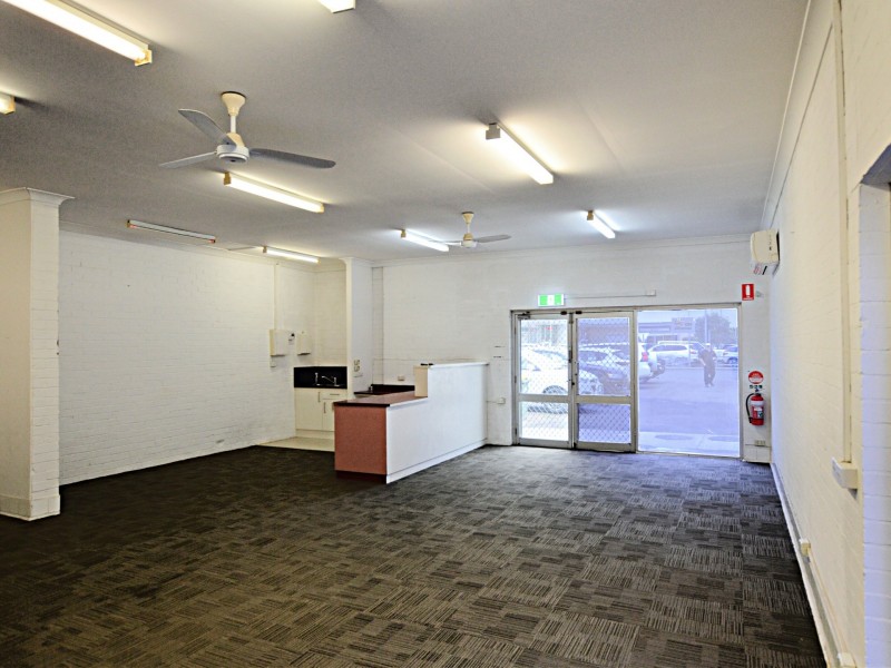 2/96 John Street, Singleton NSW 2330