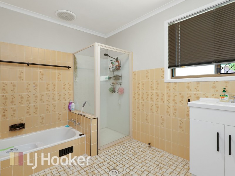 8 Button Close, Singleton NSW 2330