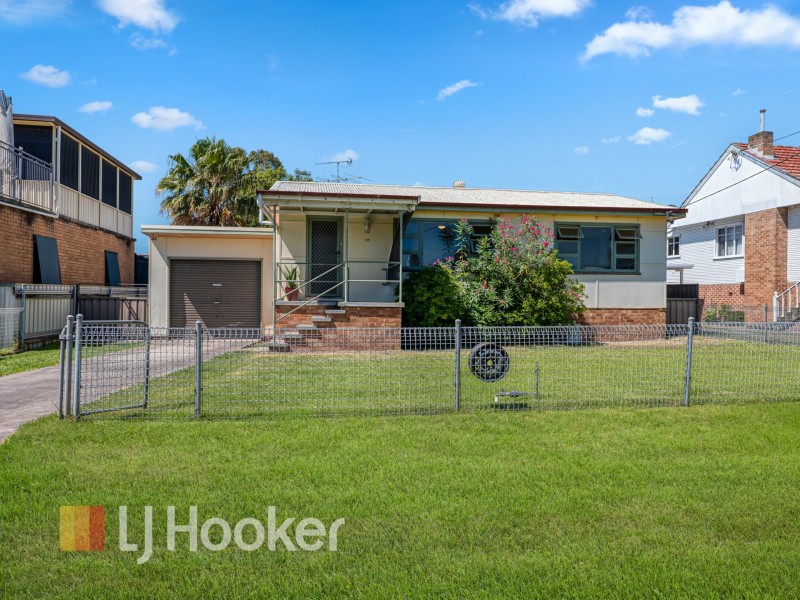 17 Collett Avenue, Singleton NSW 2330