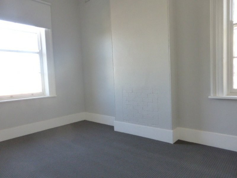 2/255 John Street, Singleton NSW 2330