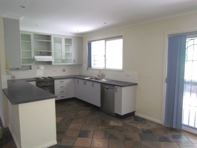 9 Watts Close, Singleton NSW 2330