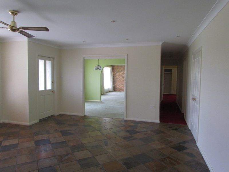 9 Watts Close, Singleton NSW 2330