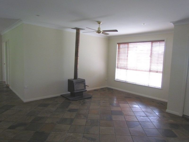 9 Watts Close, Singleton NSW 2330