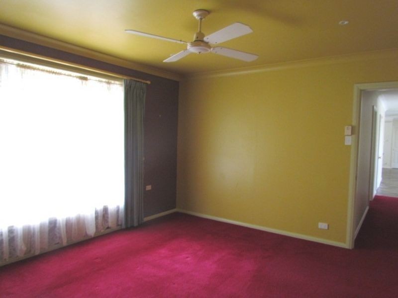 9 Watts Close, Singleton NSW 2330