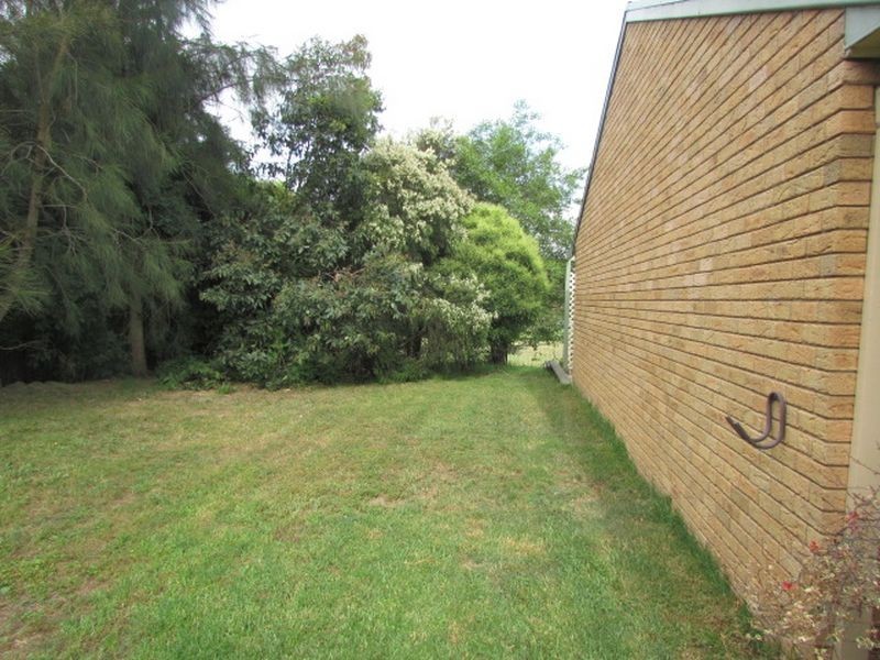 9 Watts Close, Singleton NSW 2330