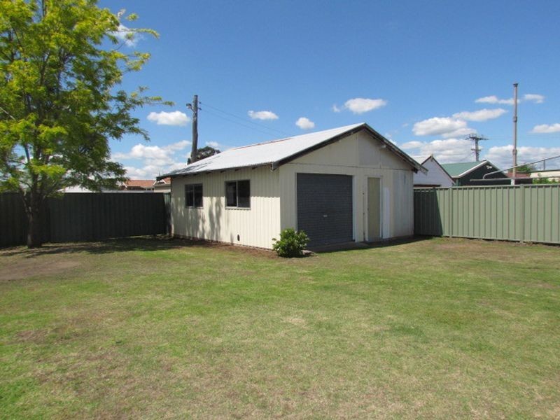 6 Bathurst Street, Singleton NSW 2330