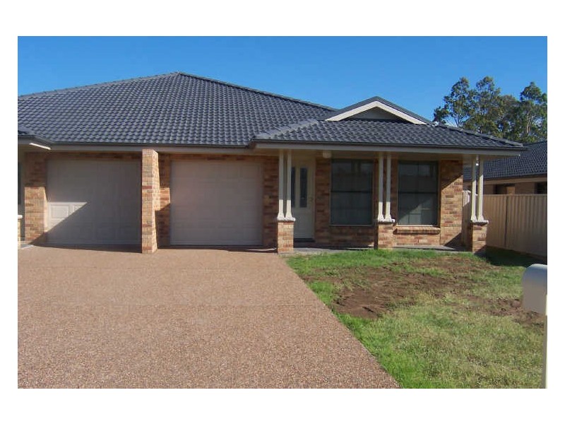 2/44 Dominion Avenue, Singleton NSW 2330