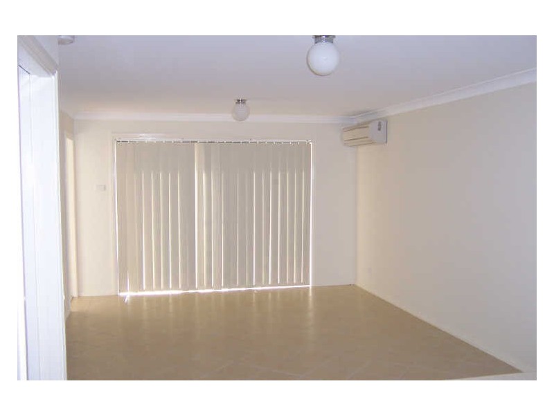 2/104 Casey Drive, Singleton NSW 2330