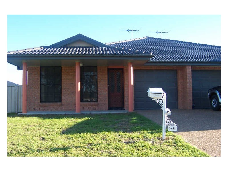 2/81 Casey Drive, Singleton NSW 2330