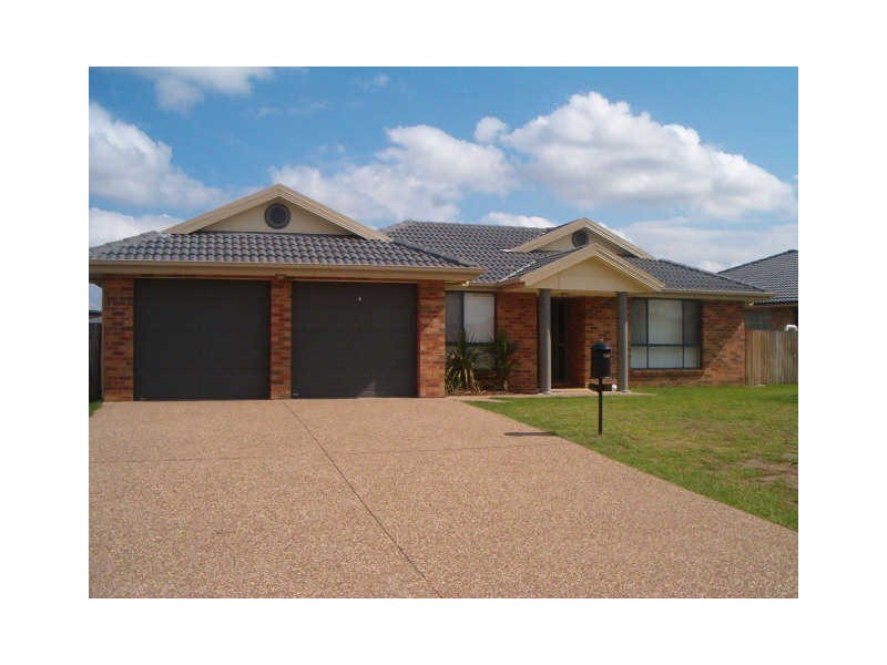18 Sinclair Avenue, Singleton NSW 2330