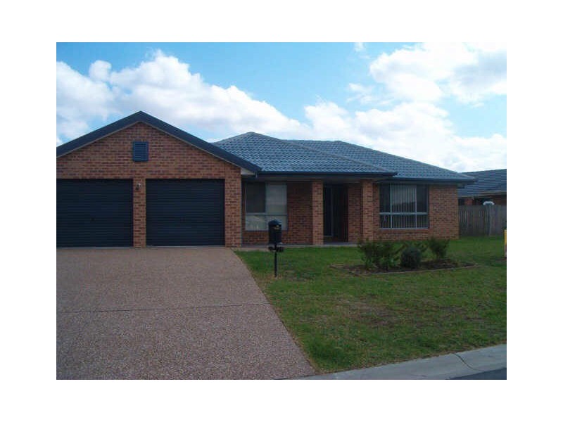 20 Sinclair Avenue, Singleton NSW 2330