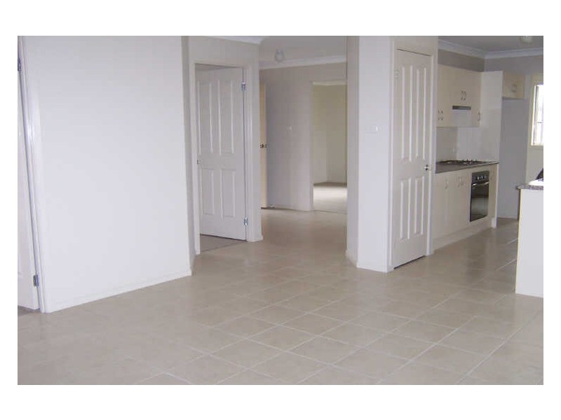 18 James House Close, Singleton NSW 2330