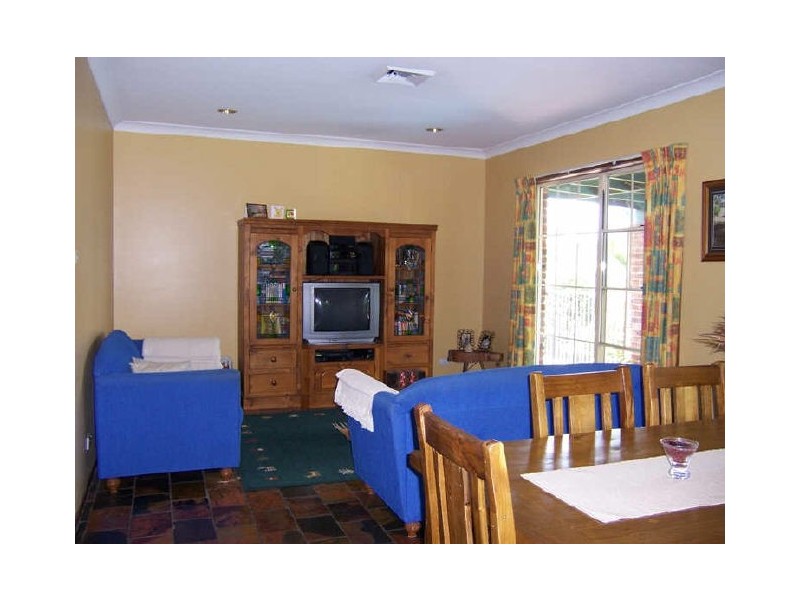 10 Asquith Avenue, Singleton NSW 2330