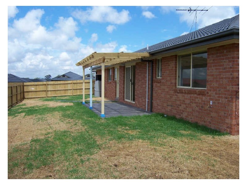 2 Graham Avenue, Singleton NSW 2330