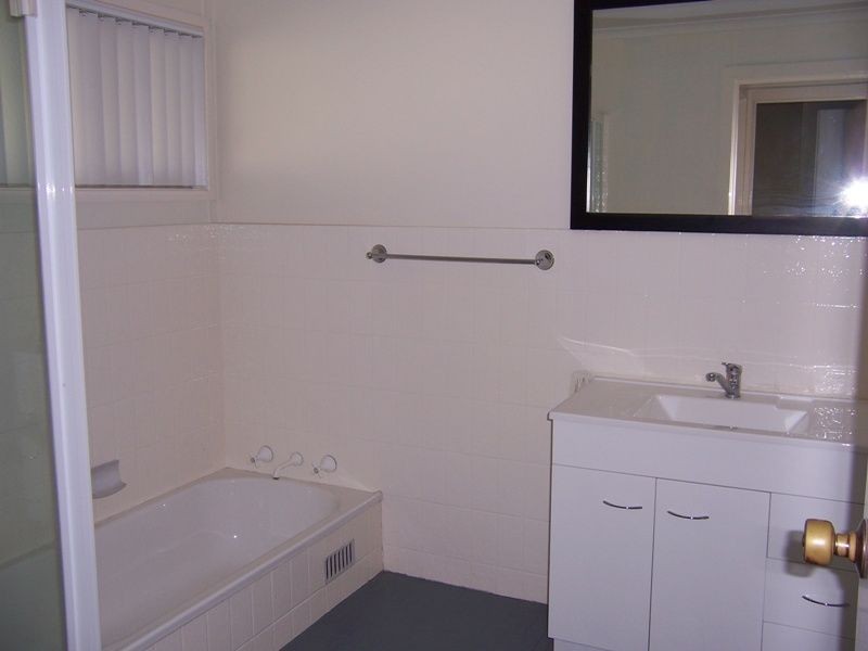 24 Simpson Terrace, Singleton NSW 2330