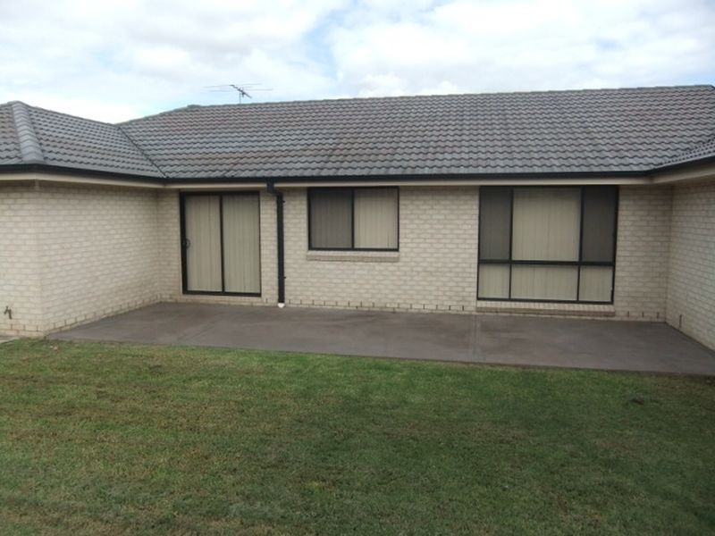 86 Casey Drive, Singleton NSW 2330