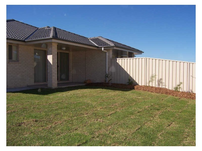 2/44 Pioneer Road, Singleton NSW 2330